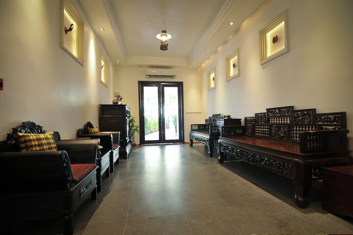 Lobby Entry