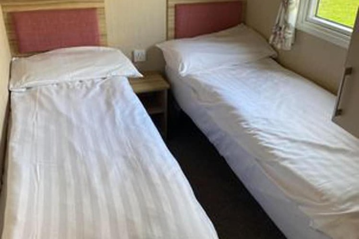 Room 3 of 10
