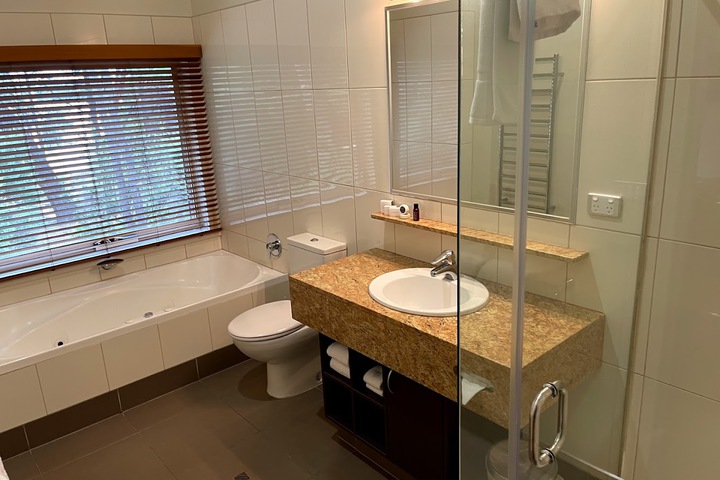 Room 15 of 19