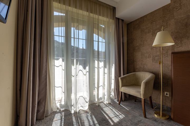 Room 28 of 52