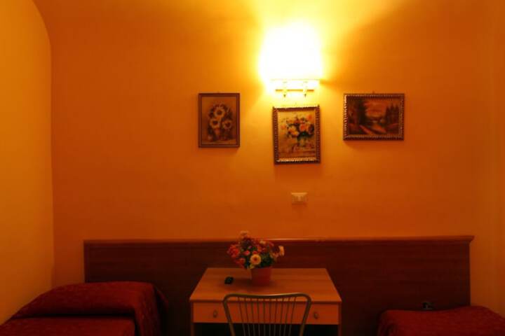 Room 7 of 20