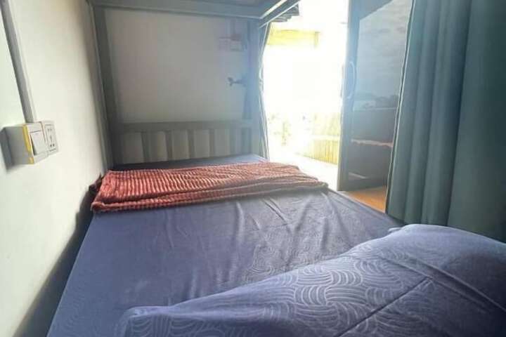 Room 3 of 16