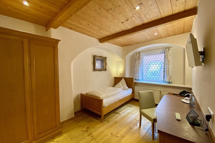 Room 26 of 130