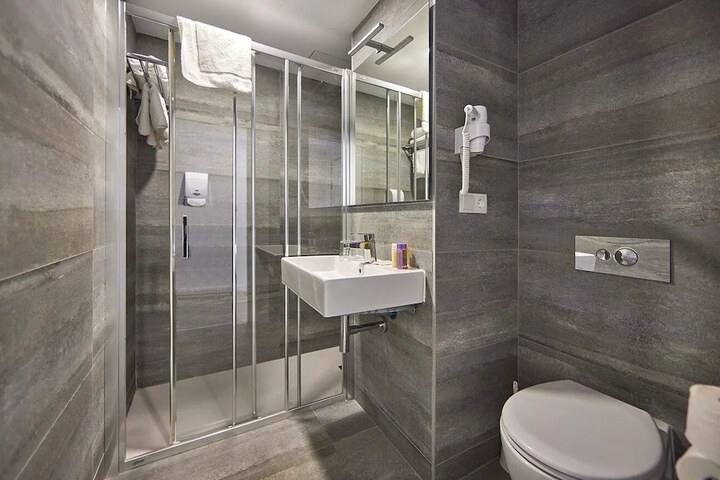 Bath Photo