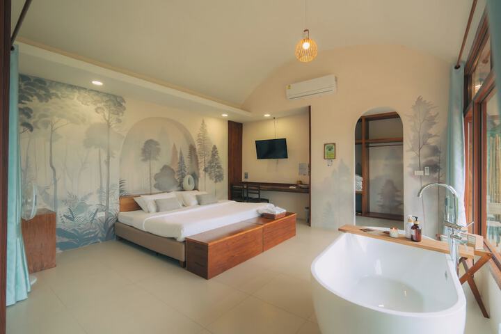 Room 8 of 94