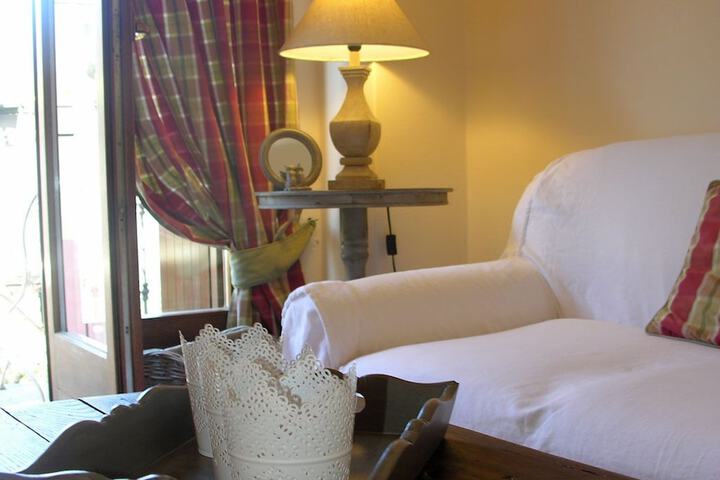Room 8 of 20