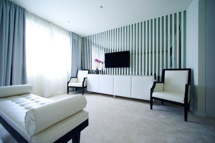 Room 19 of 41