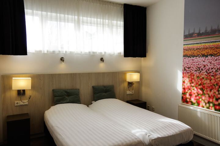 Room 33 of 57