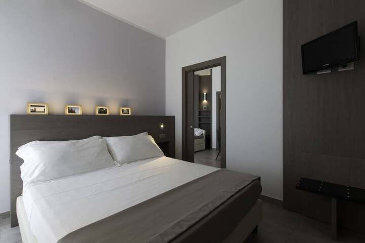 Room 7 of 34