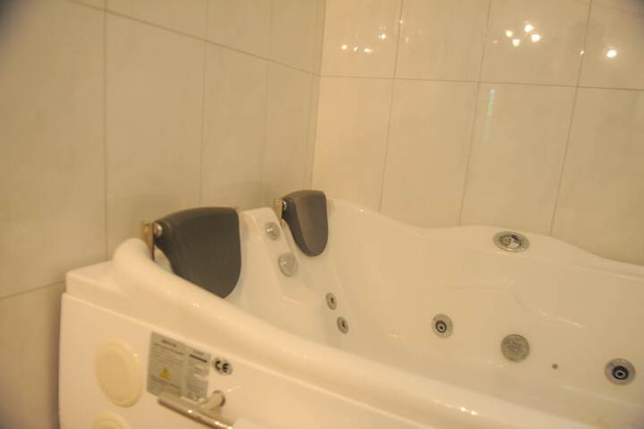 Hot Tub 26 of 39
