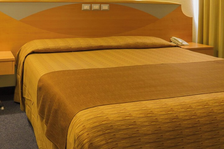 Room 18 of 39