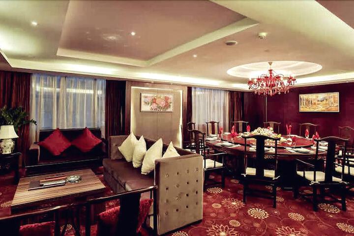 Dining Photos