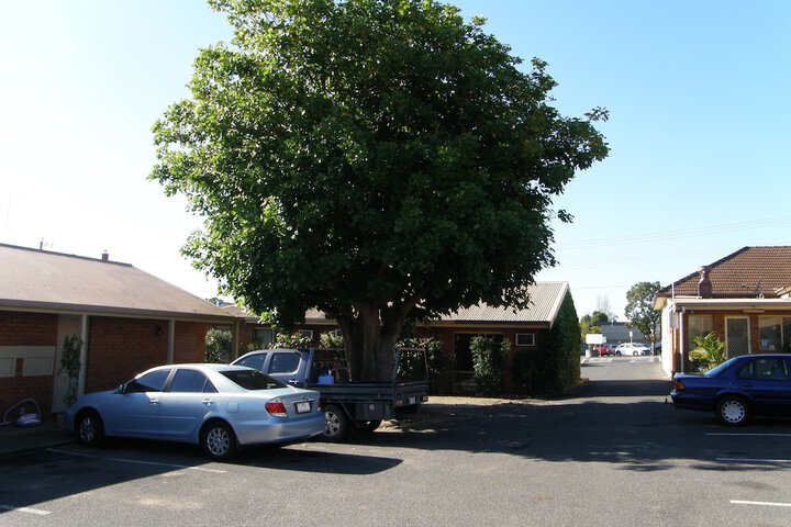 Property Grounds 41 of 48