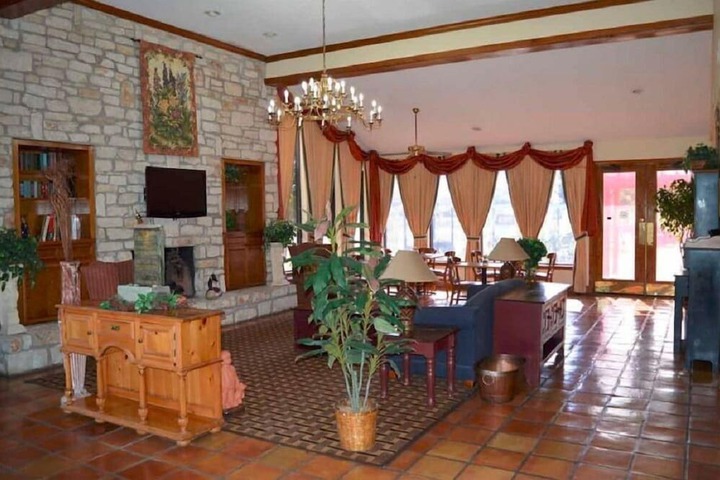 Hotel Interior 4 of 14