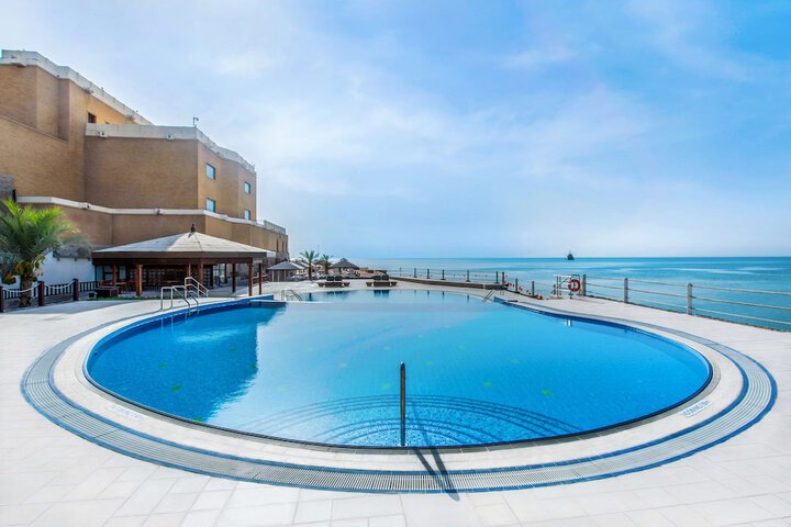 Pool 54 of 148