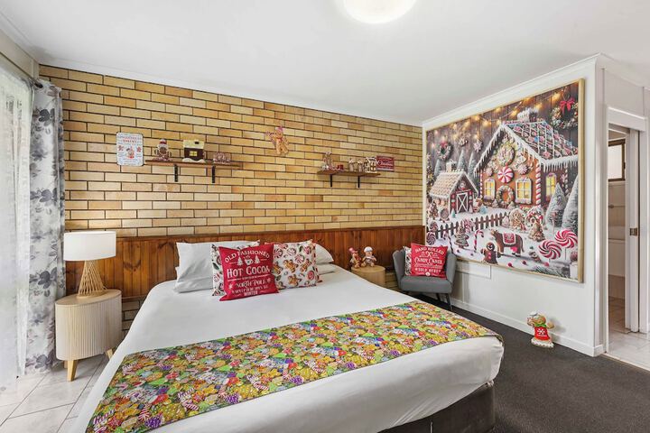 Room 18 of 30