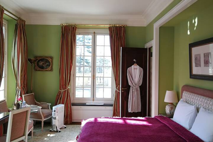 Room 11 of 62