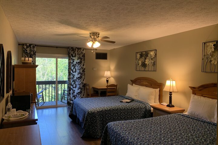 Traditional Double Room 1 Queen Bed Garden View (55 of 58)