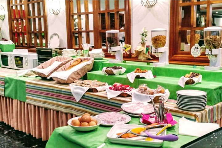 Breakfast buffet