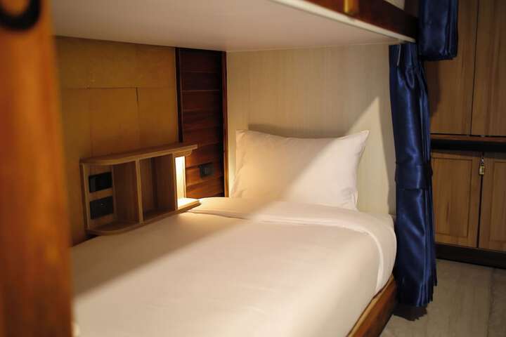 Room 36 of 86