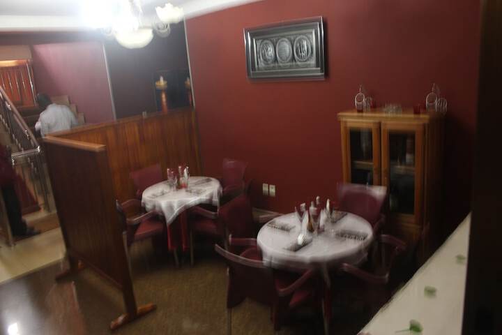 Dining 51 of 55