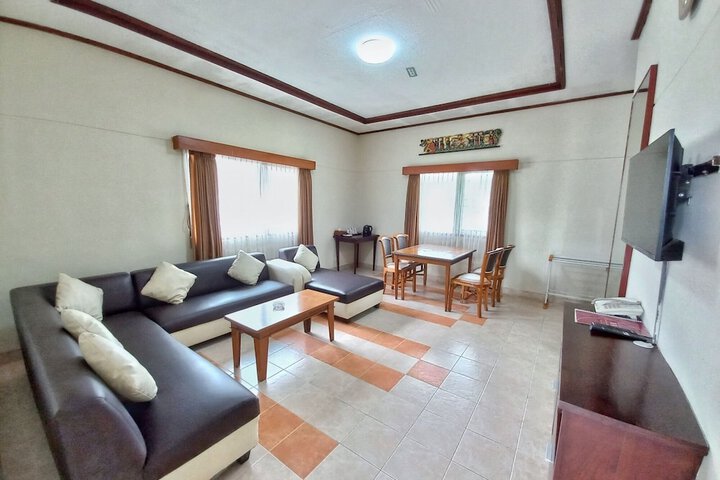 Room 12 of 25
