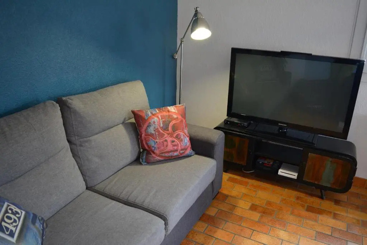 Room 2 of 25