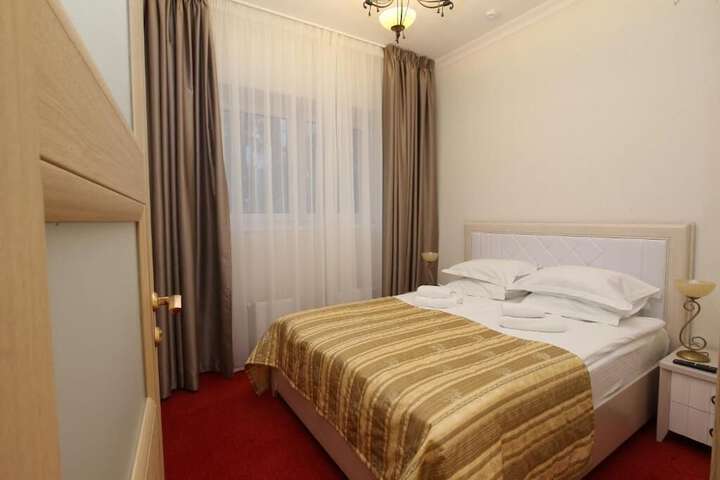 Room 12 of 47