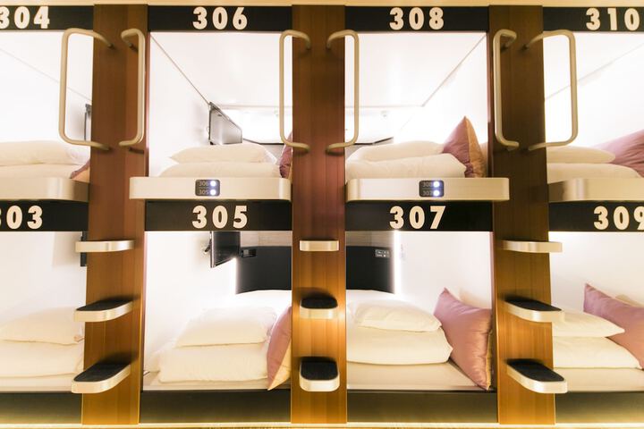 Room 21 of 57