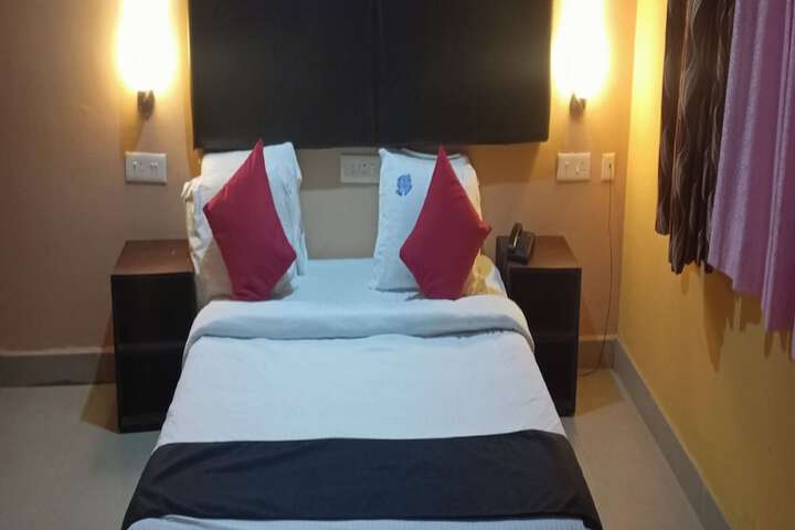 Room 2 of 17