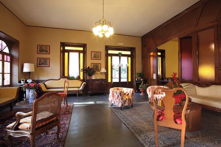 Room 16 of 24