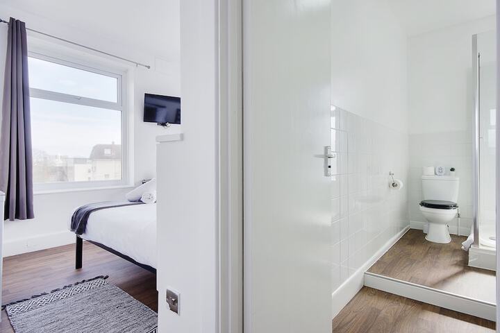 Room 36 of 42