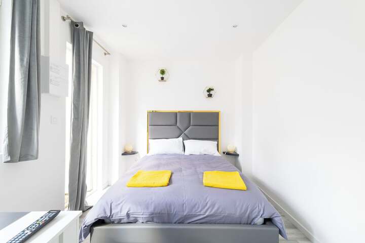 Room 4 of 23