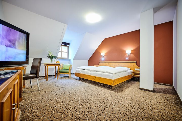 Room 15 of 46