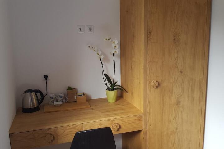 Room 12 of 63