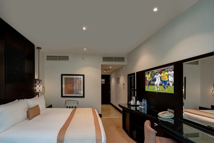 Room 72 of 211