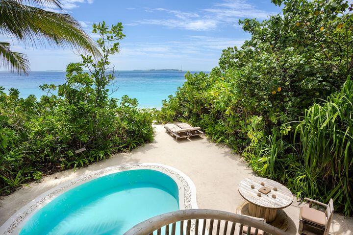 Pool 206 of 376