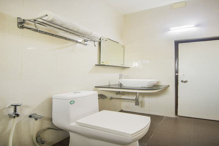 Room 18 of 18