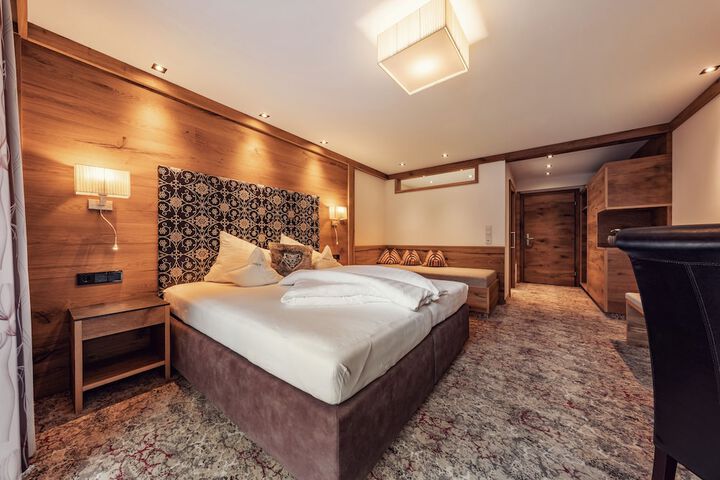 Room 16 of 181