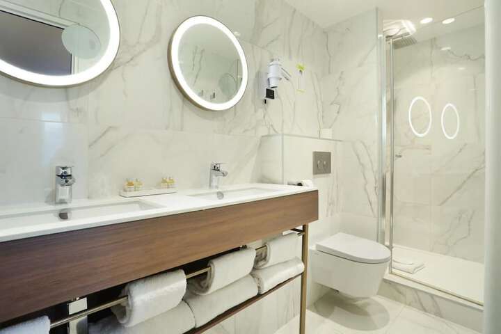 Clean Restrooms