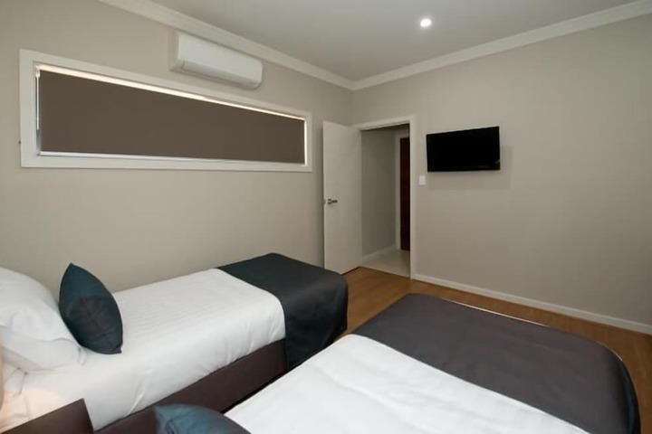 Room 8 of 20