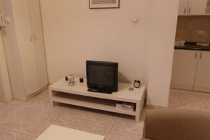 Room 42 of 44