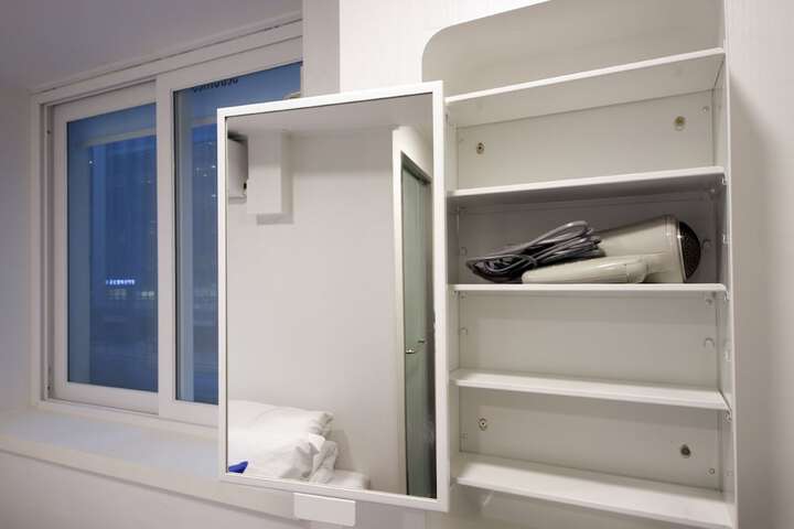 Room 21 of 43