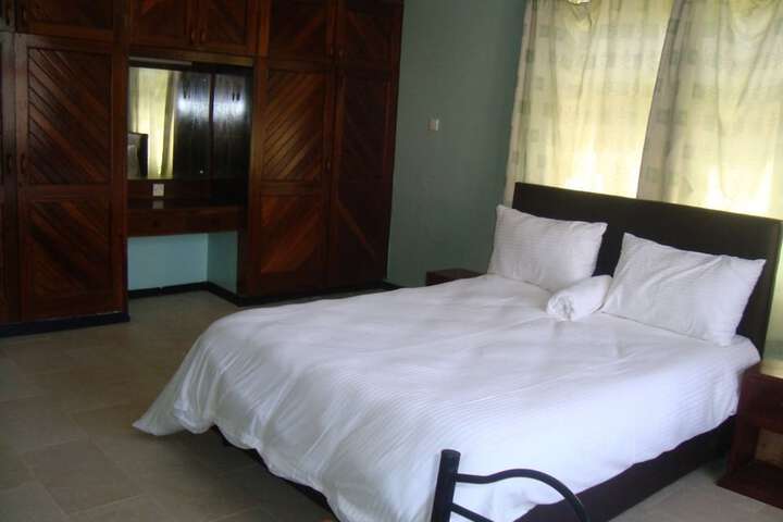 Room 10 of 15