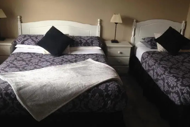 Room 5 of 13