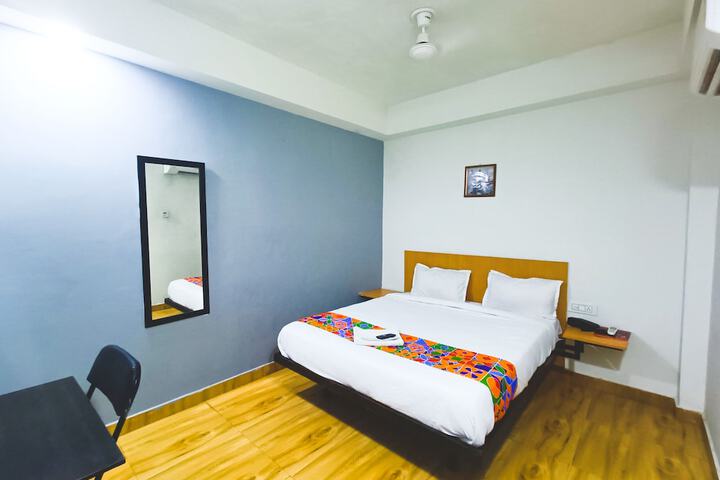 Room 2 of 11