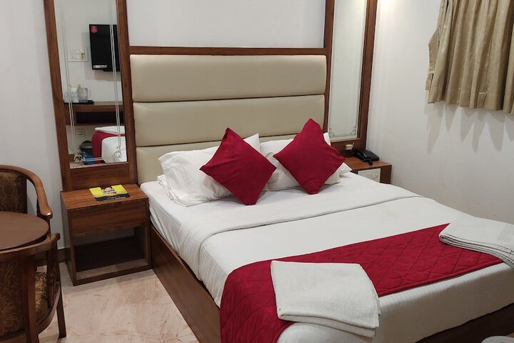 Room 12 of 21