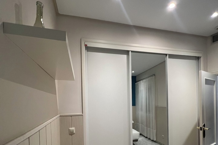Room 8 of 38