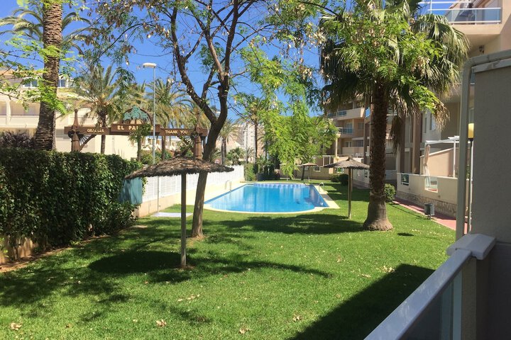 Pool 18 of 30