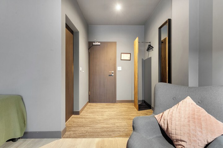 Room 25 of 60